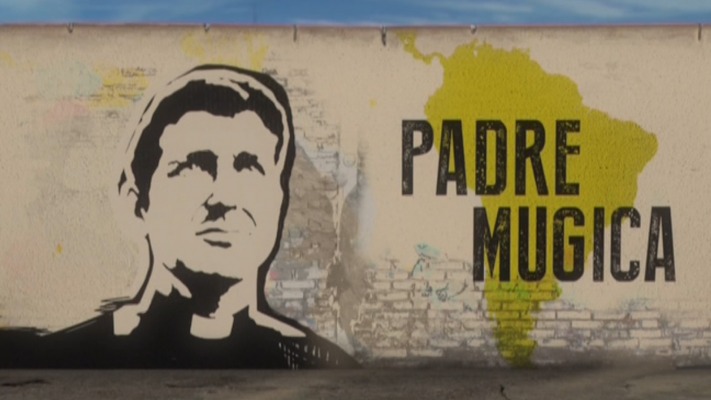 PADRE MUJICA
