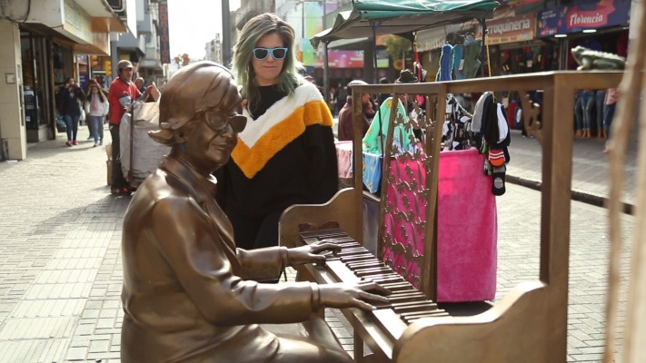 ESTRENO 04/12 Madre baile